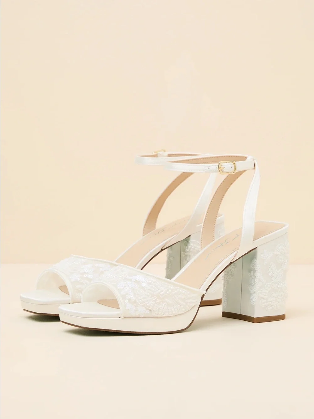 NEW BETSEY JOHNSON JUNIE IVORY BEADED PLATFORM SANDALS IVORY WHITE 8